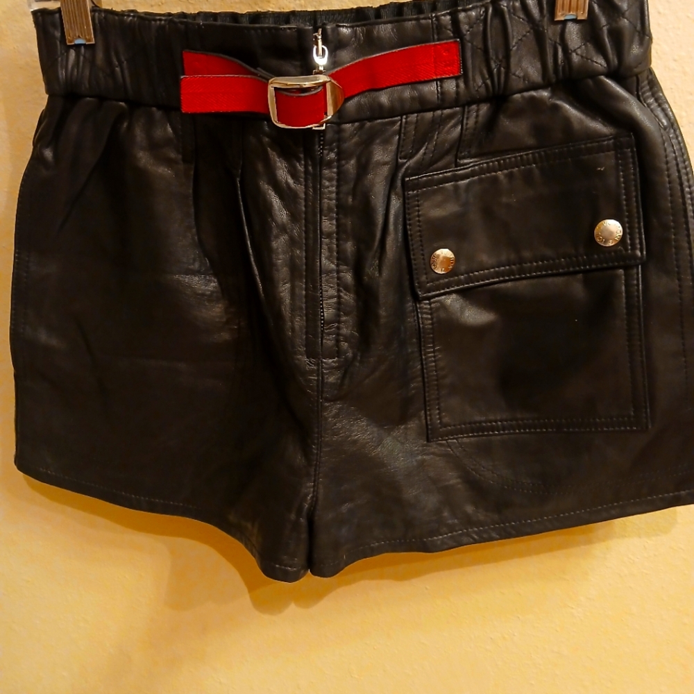 Louis vuitton soft lamb leather shorts 4 pockets never worn brand new